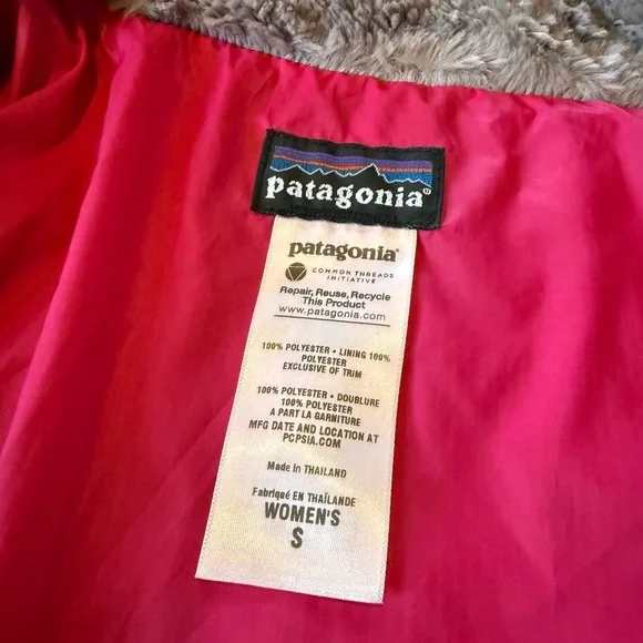 Patagonia Pelage Faux Fur Jacket Women’s Size Small Gray/Pink Full Zip/Snap - Picture 3 of 12